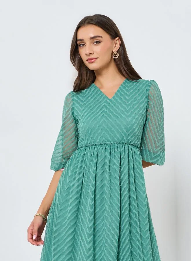 ستايلي فستان ميدي بحافة مكشكشة وأكمام منفوخة للنساء